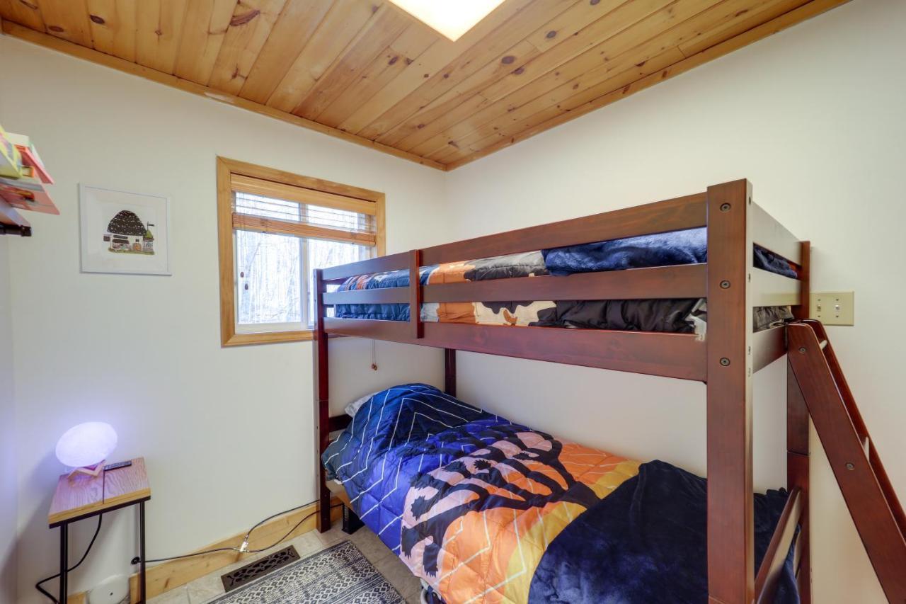 Pet-Friendly Spruce Pine Cabin With Private Fire Pit Екстер'єр фото